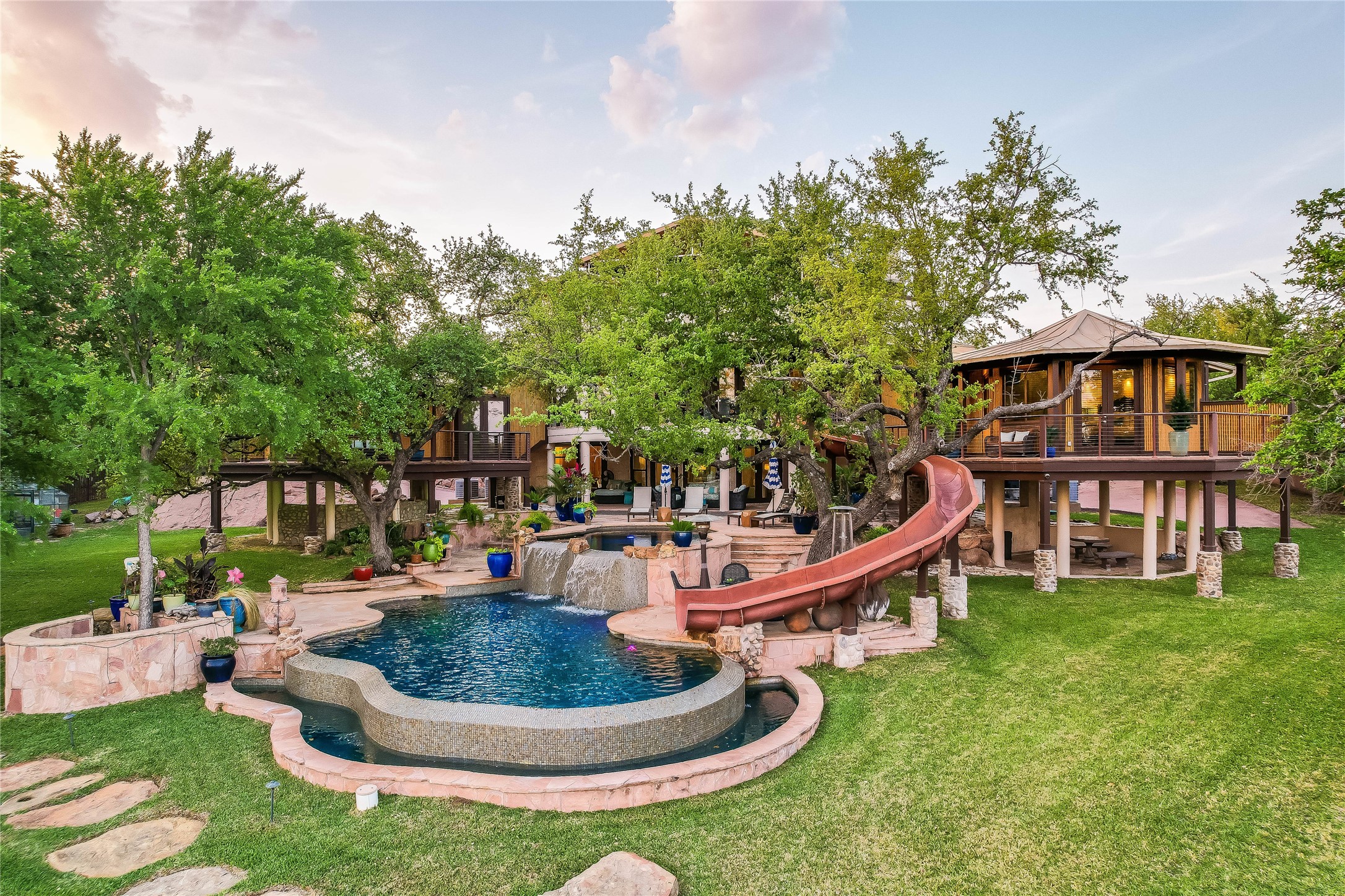 307 Lago Drive Kingsland TX 78639