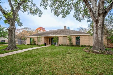 10122 Olympia Drive Houston TX 77042