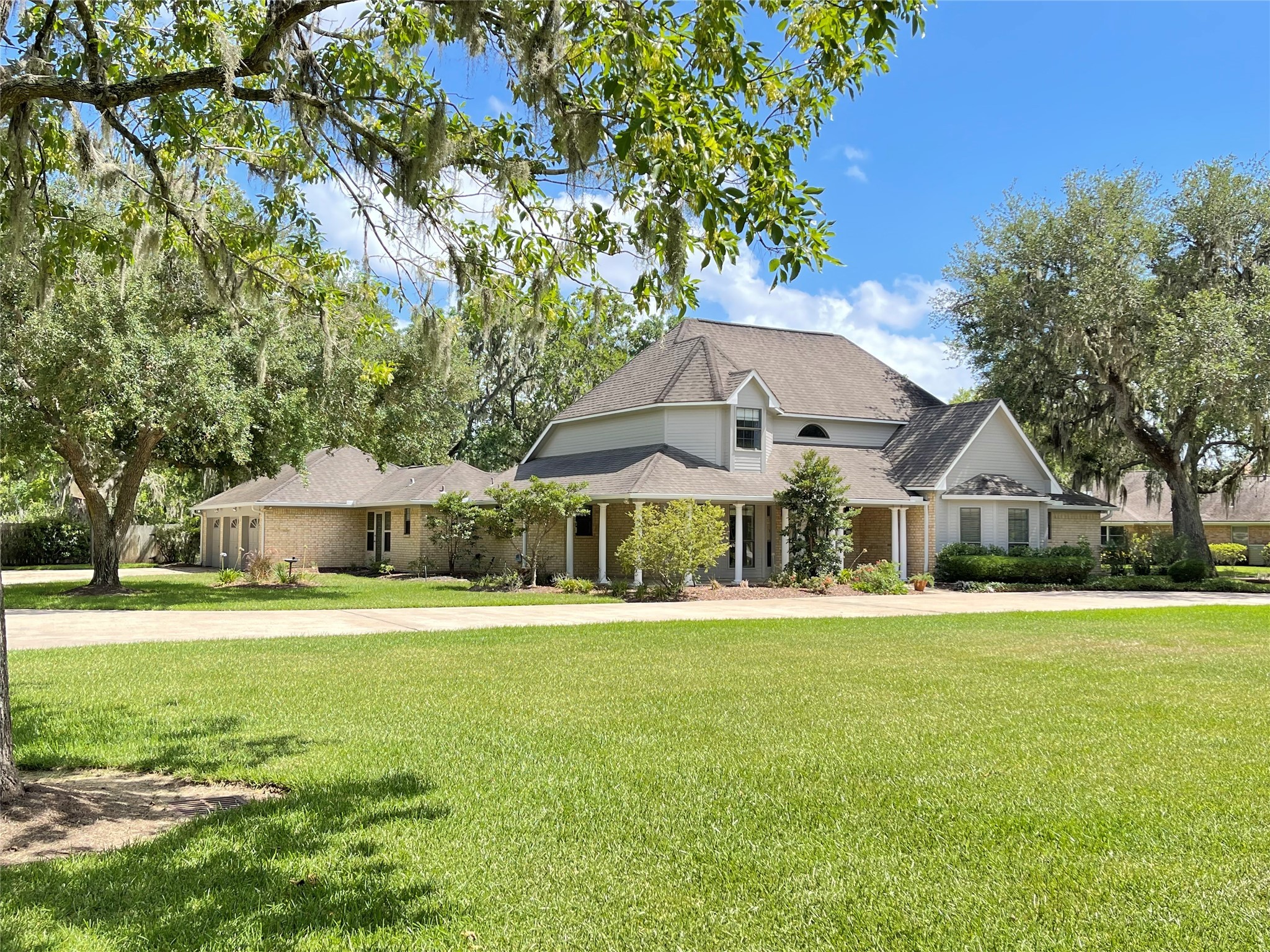 804 Lake Road Lake Jackson TX 77566