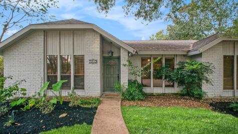 3819 Golden Lake Drive Kingwood TX 77345