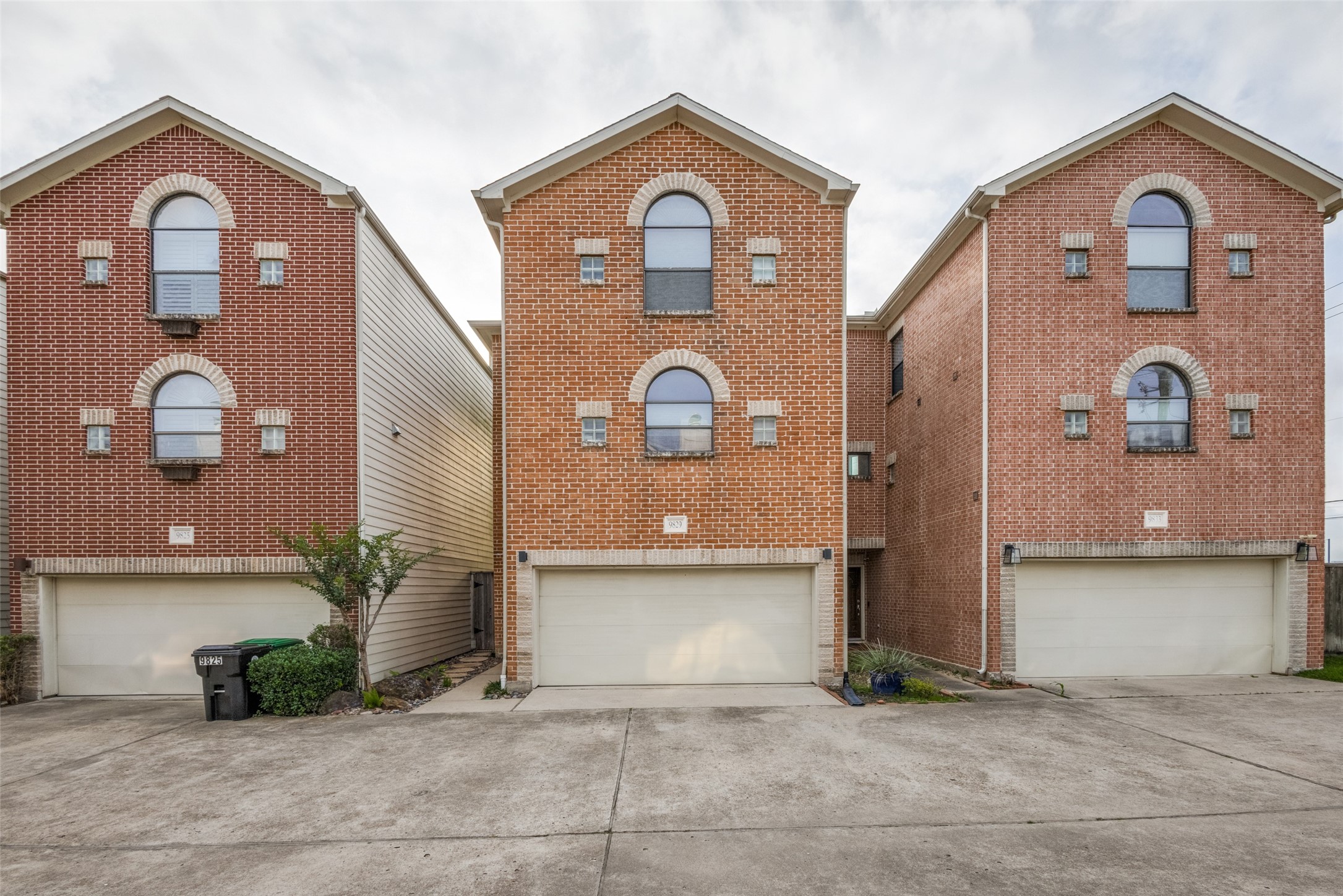 9829 Madeline Alyssa Court Houston TX 77025