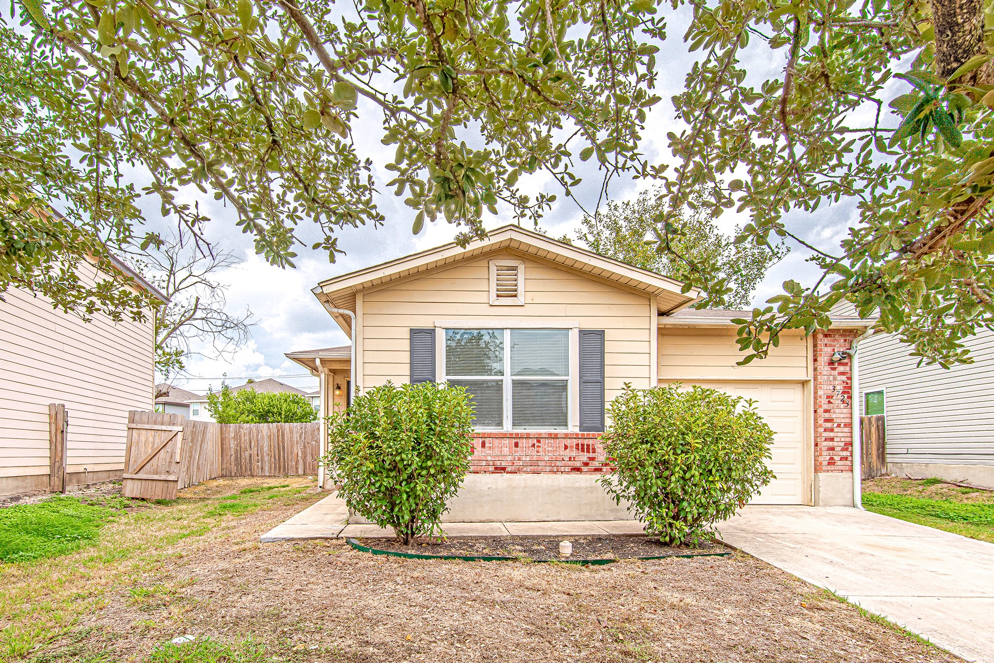3723 Candleglenn San Antonio TX 78244