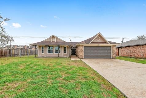 115 Basswood Street Lake Jackson TX 77566