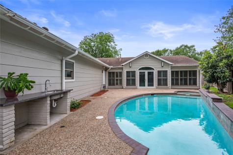 1502 Tallulah Court Houston TX 77077