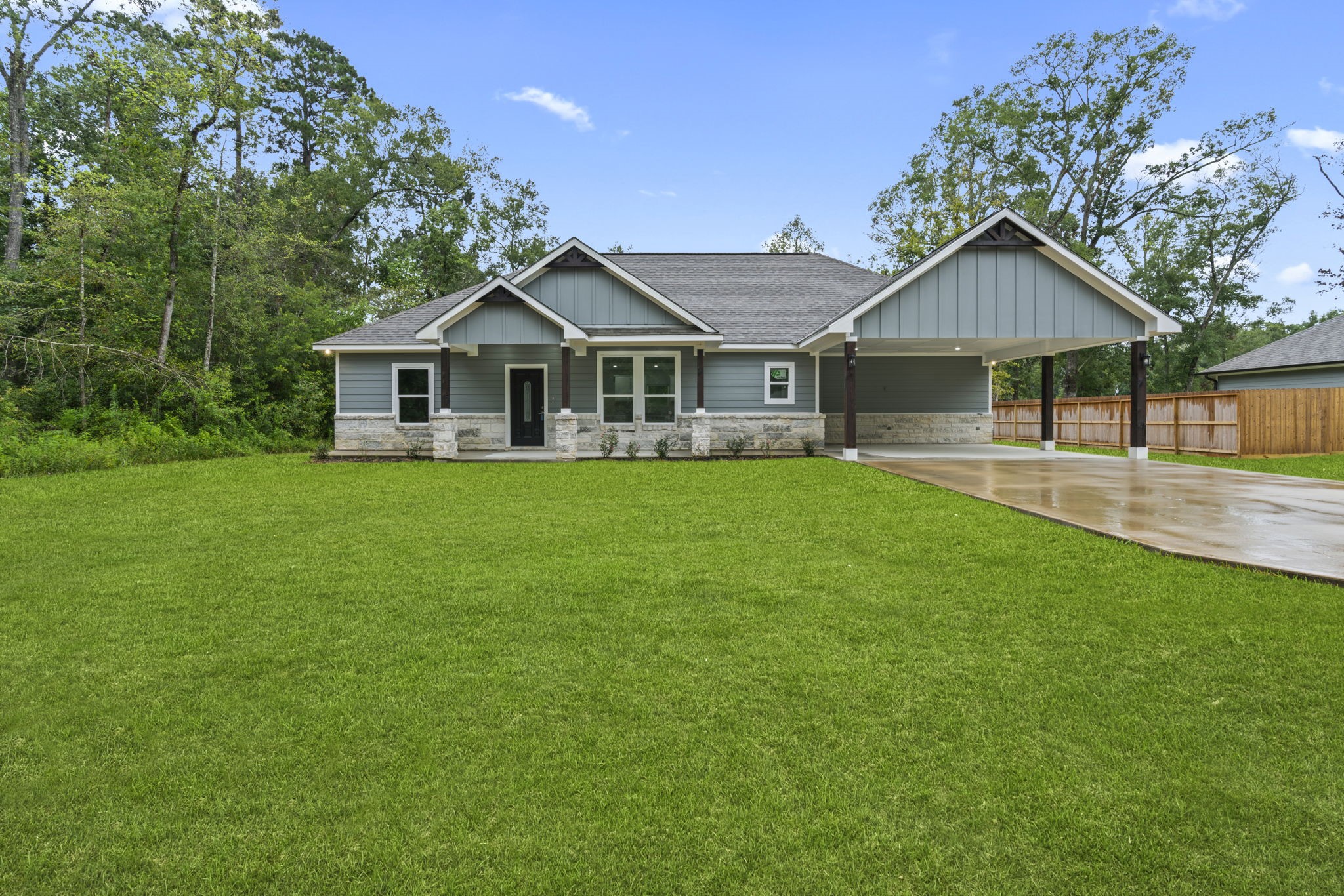 318 County Road 2221 Cleveland TX 77327