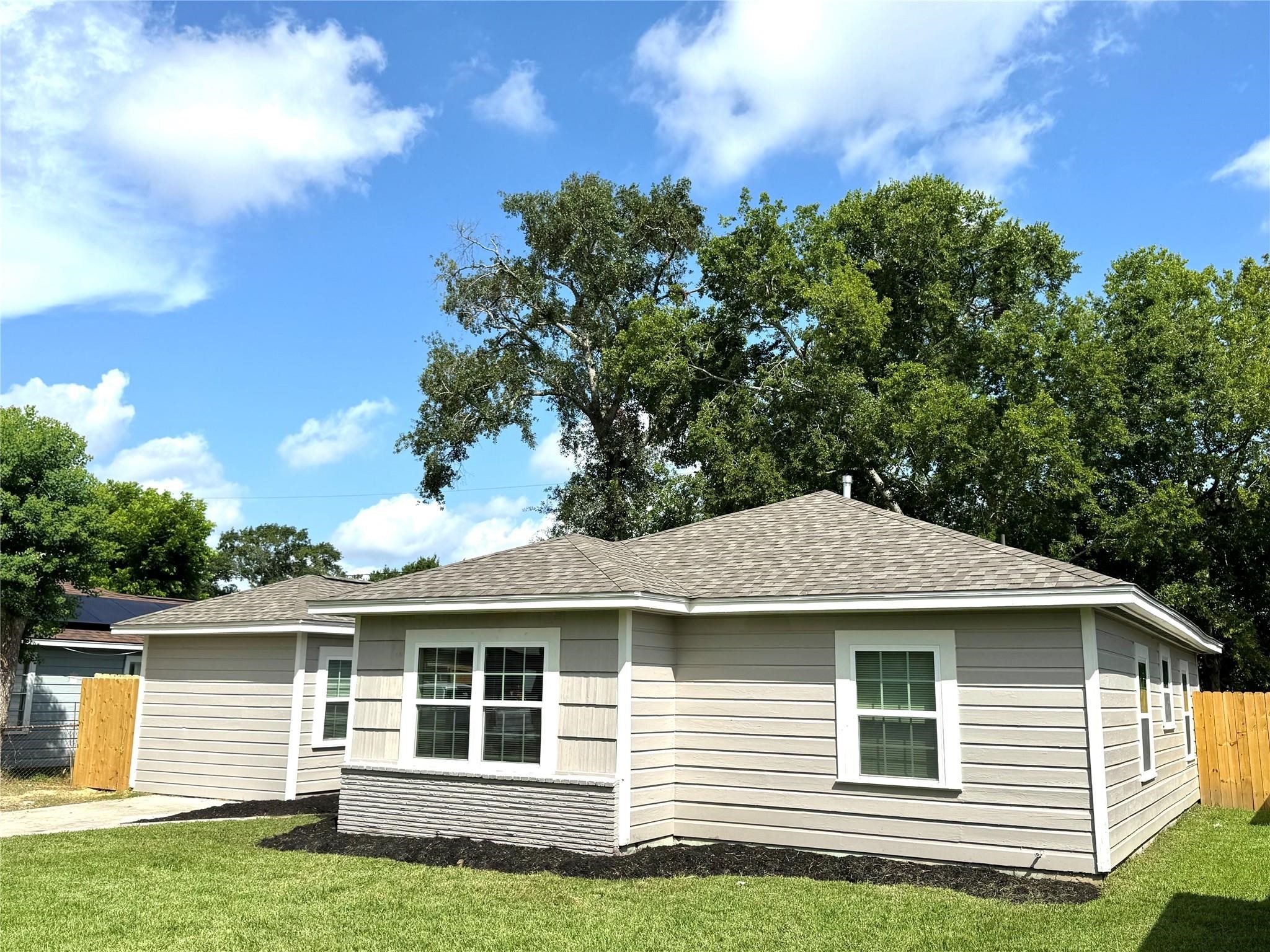1106 Aubert Street Houston TX 77017