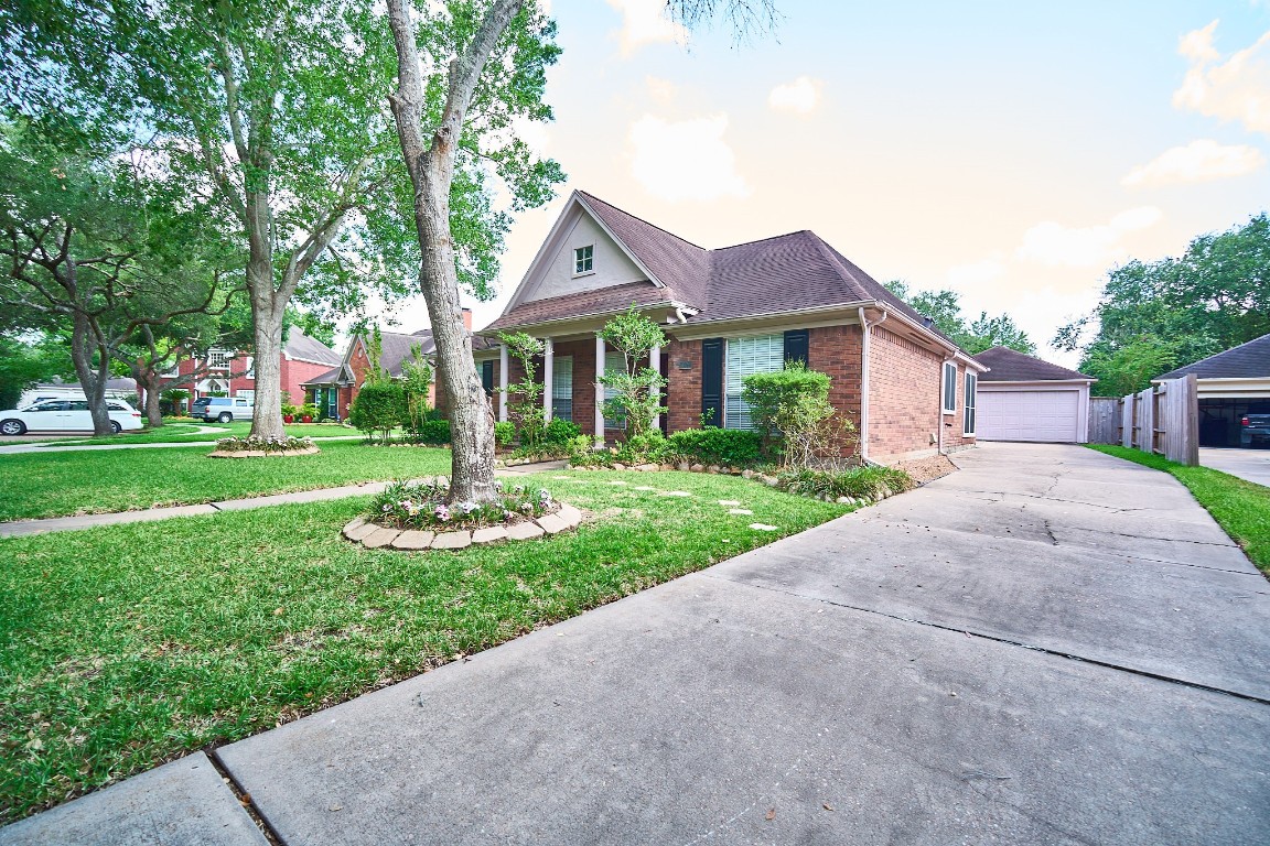 5022 Moss Run Drive Missouri City TX 77459