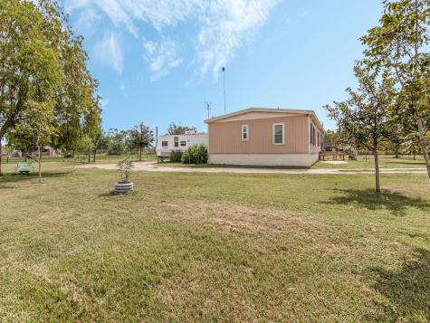 2234 Hopkins Road Beasley TX 77417