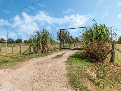 2234 Hopkins Road Beasley TX 77417