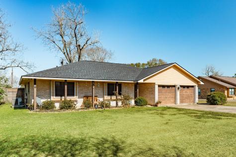 1112 W Mulberry Street Angleton TX 77515