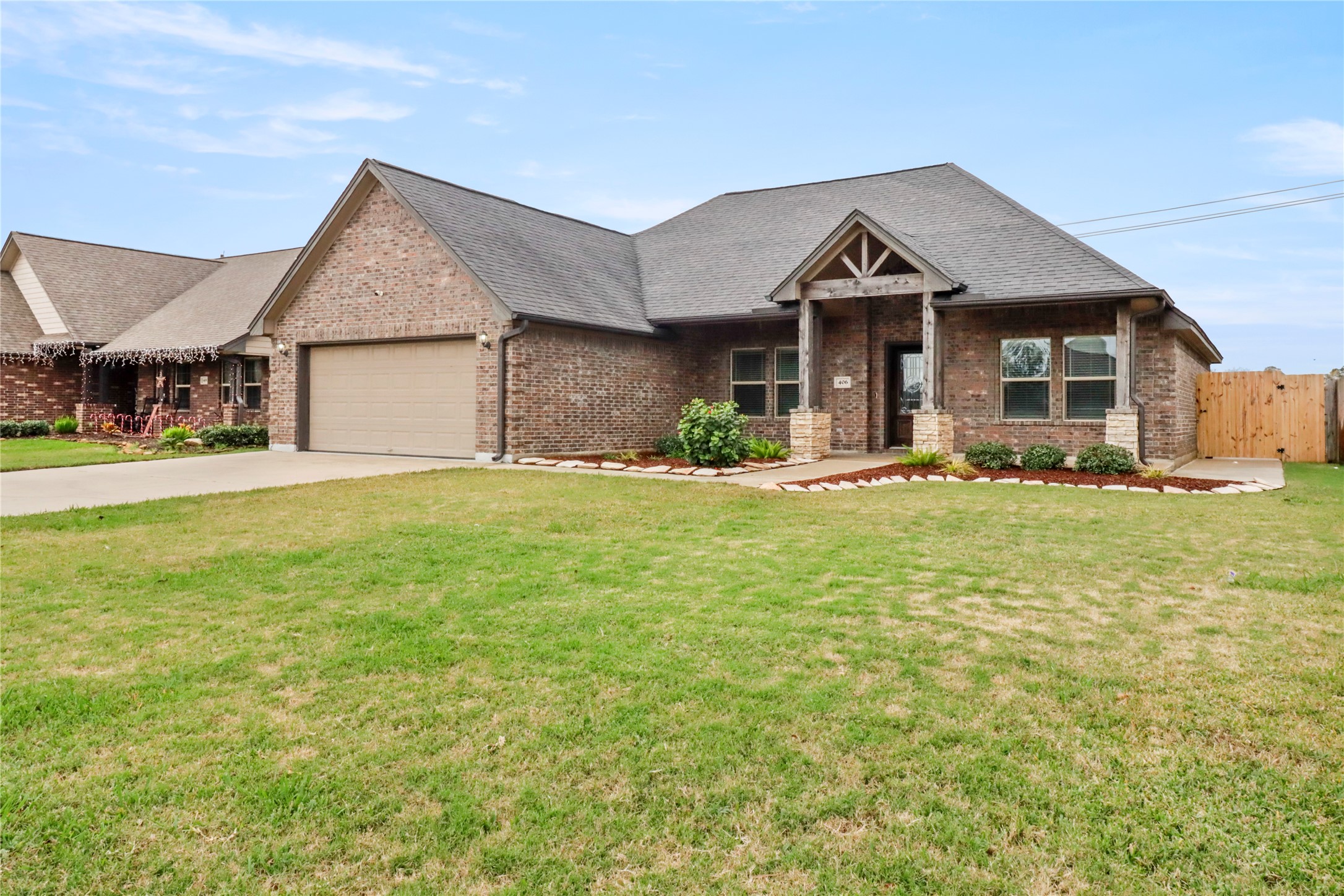 406 Lexington Avenue Clute TX 77531