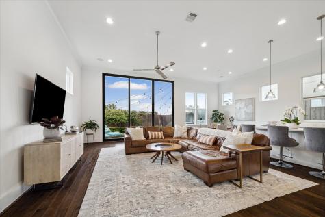6122 Cottage Grove Lake Drive Houston TX 77007
