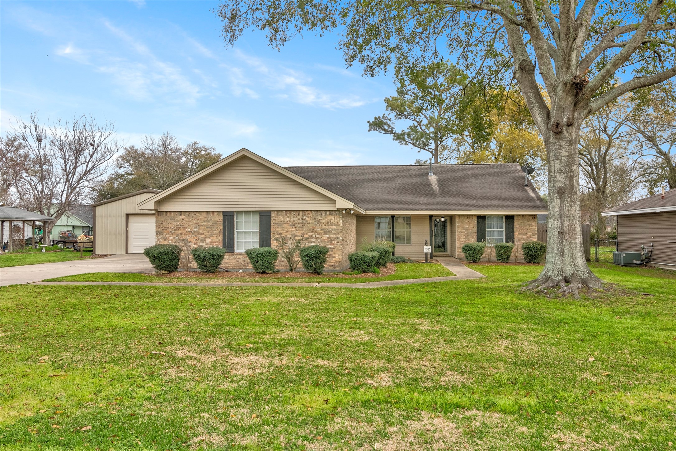 1307 Kent Avenue Nederland TX 77627