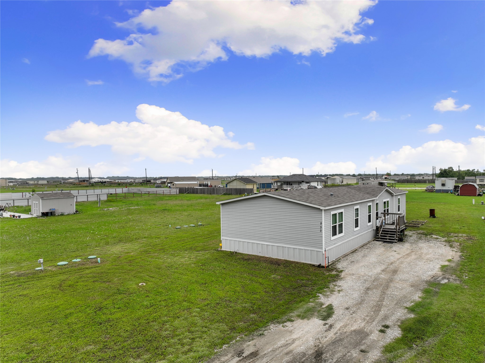 233 Encino Avenue Alvin TX 77511