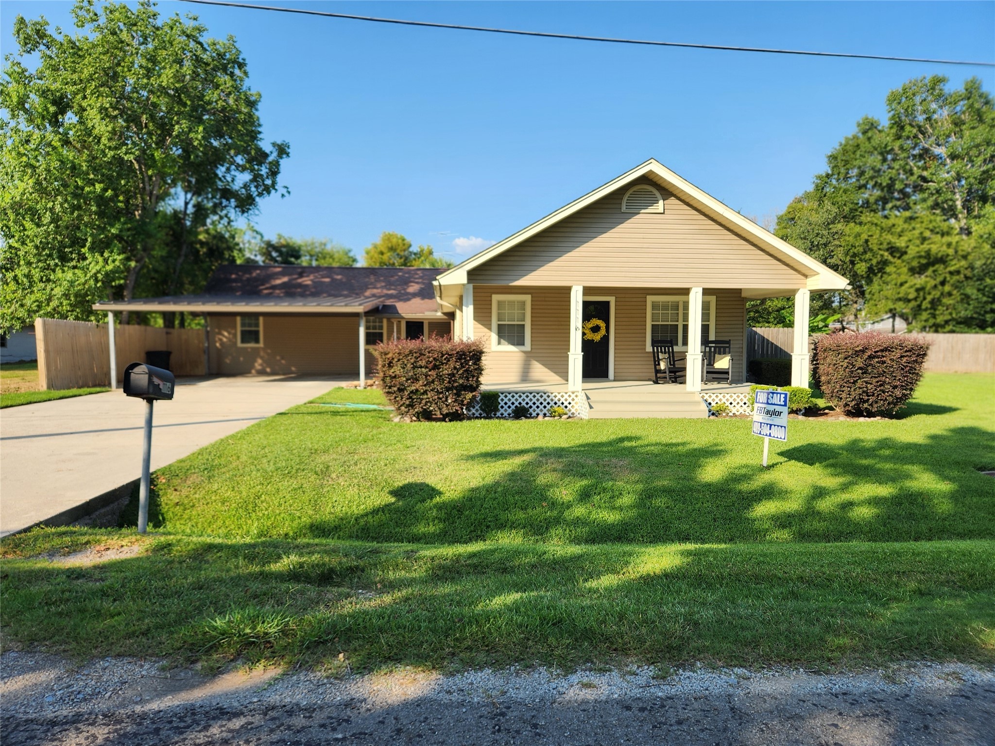 1116 Van Avenue Port Neches TX 77651