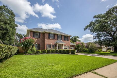 203 Pansy Path Street Lake Jackson TX 77566