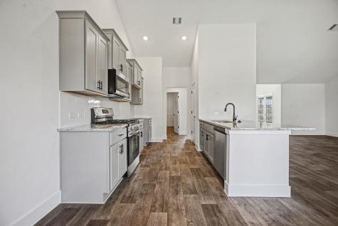 2 Keystone Court Angleton TX 77515