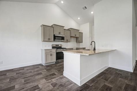 2 Keystone Court Angleton TX 77515
