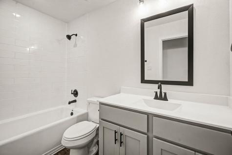 2 Keystone Court Angleton TX 77515