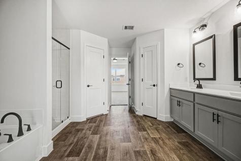 2 Keystone Court Angleton TX 77515