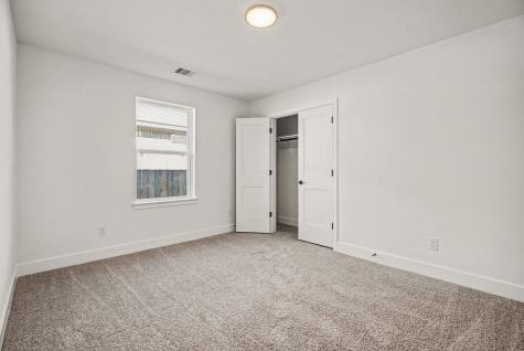 2 Keystone Court Angleton TX 77515