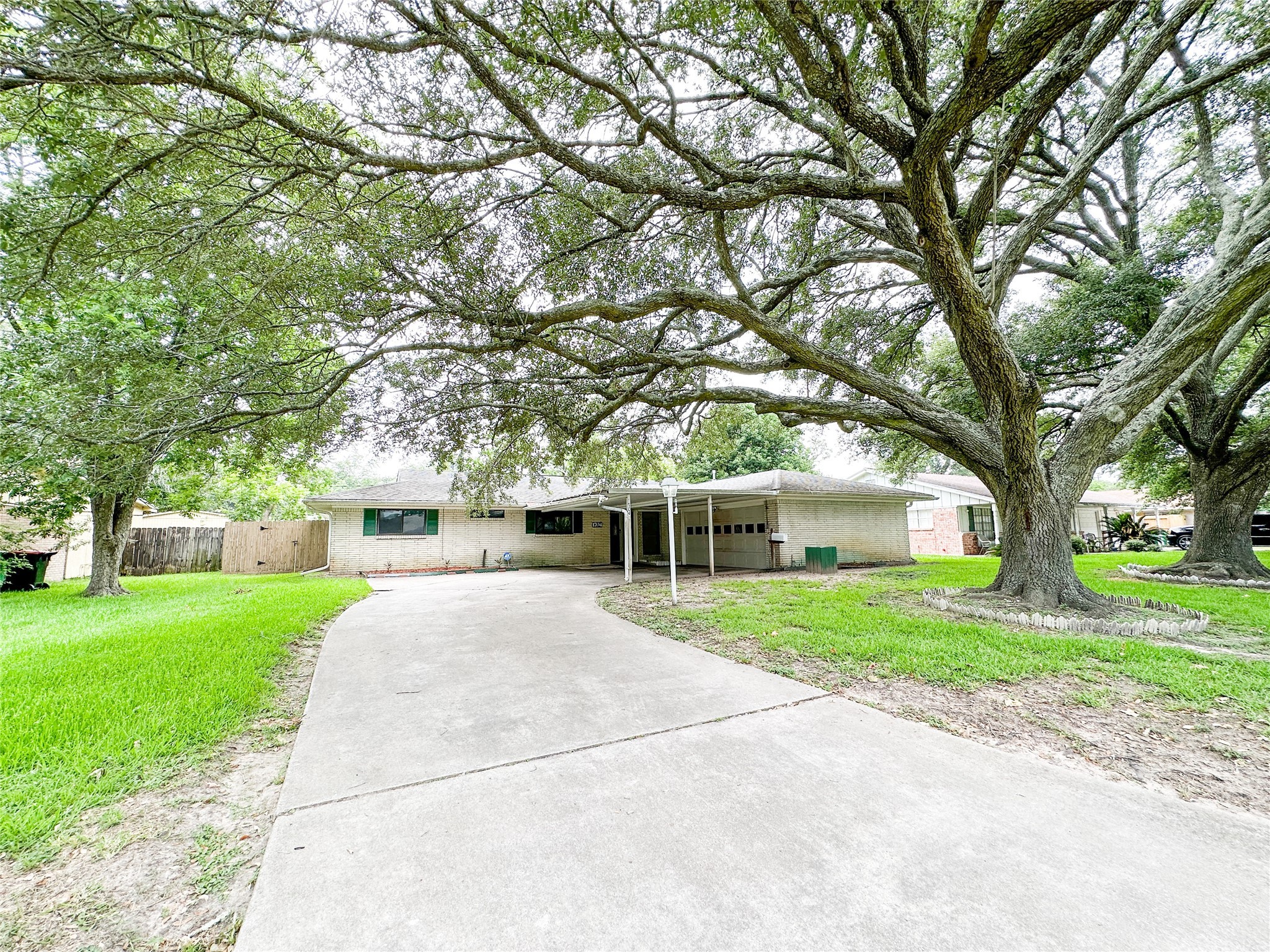 1704 Raintree Street Baytown TX 77520
