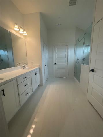 1089 Road 5709 Cleveland TX 77327