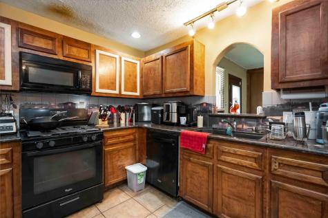 5602 Thrush Drive Houston TX 77033