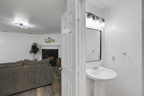 8227 Montego Bay Drive Mont Belvieu TX 77523
