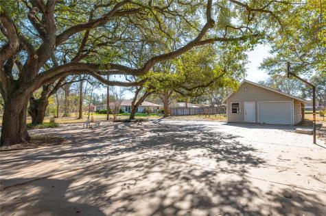 1423 N Wharton Street El Campo TX 77437