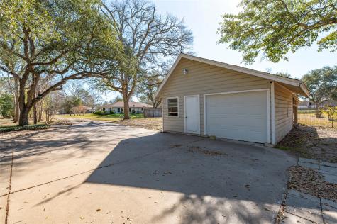 1423 N Wharton Street El Campo TX 77437