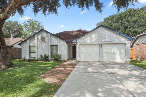 305 Foxtail Court League City TX 77573