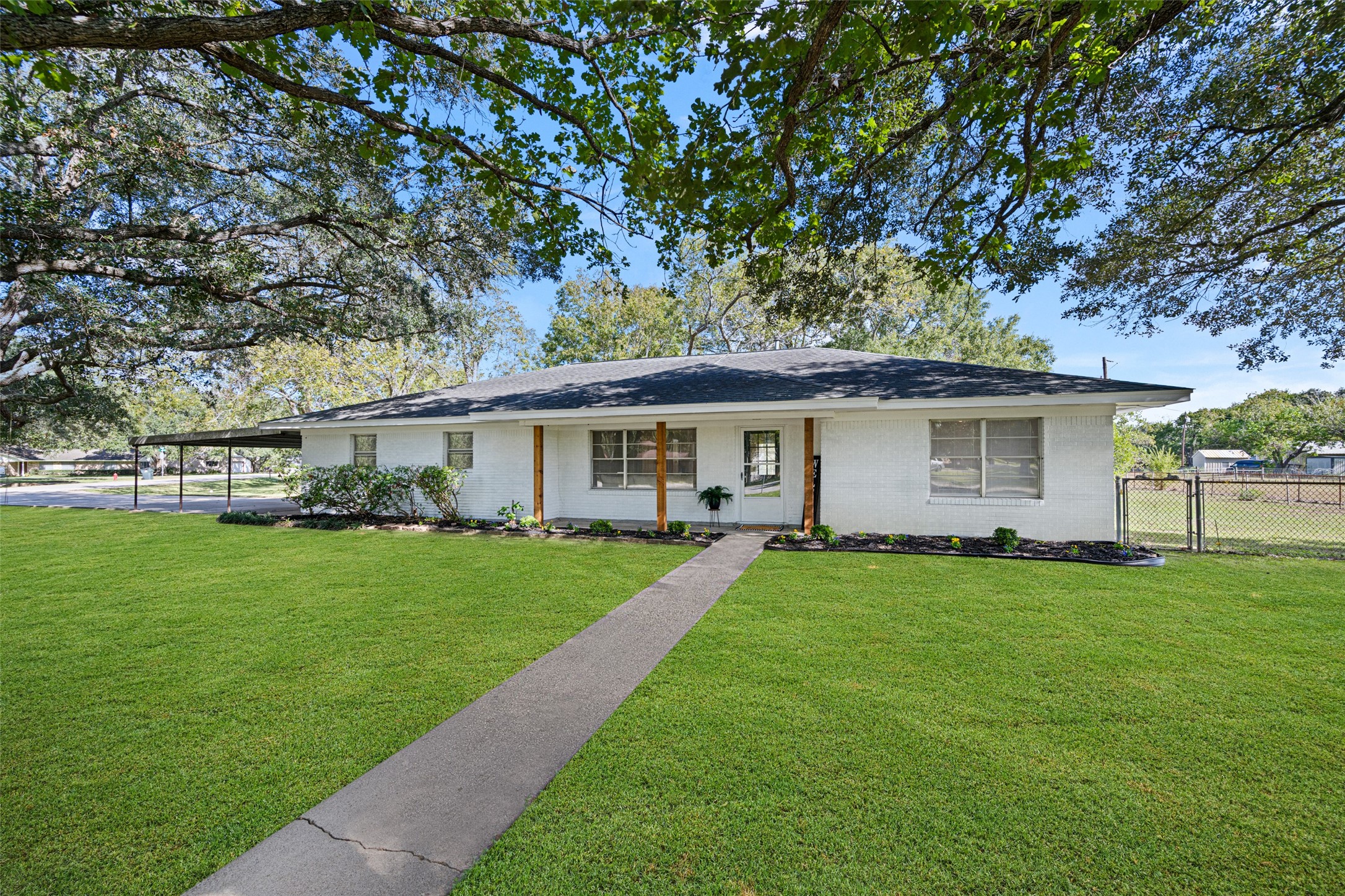 388 Delbur Street El Campo TX 77437