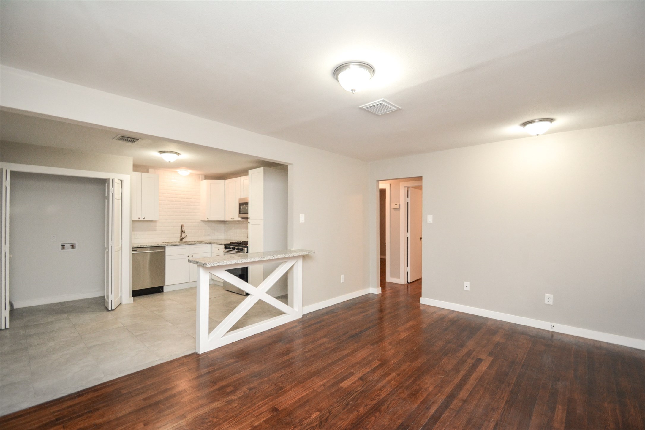 2306 Detering Street Houston TX 77007