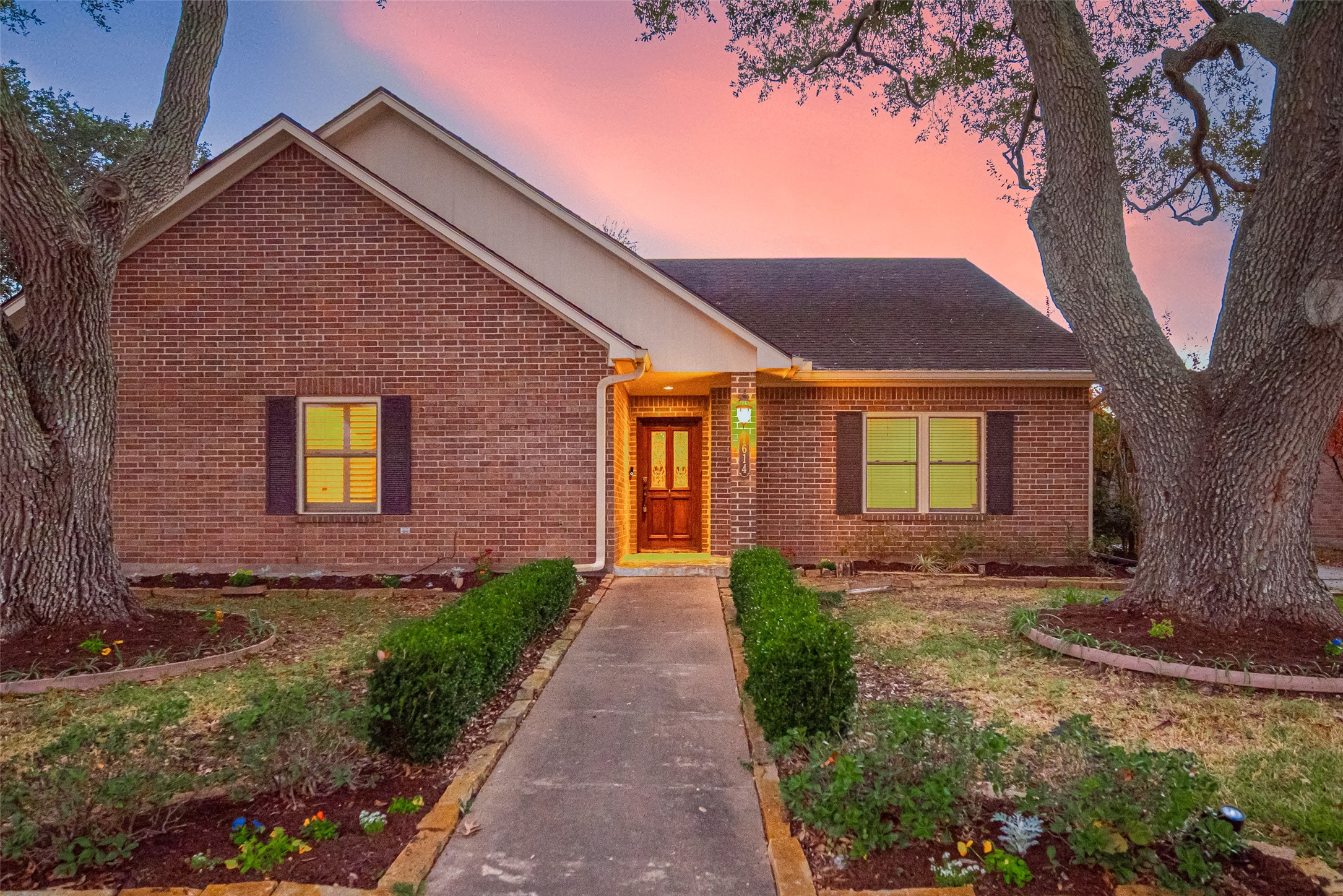 1614 Crestmont Street Wharton TX 77488