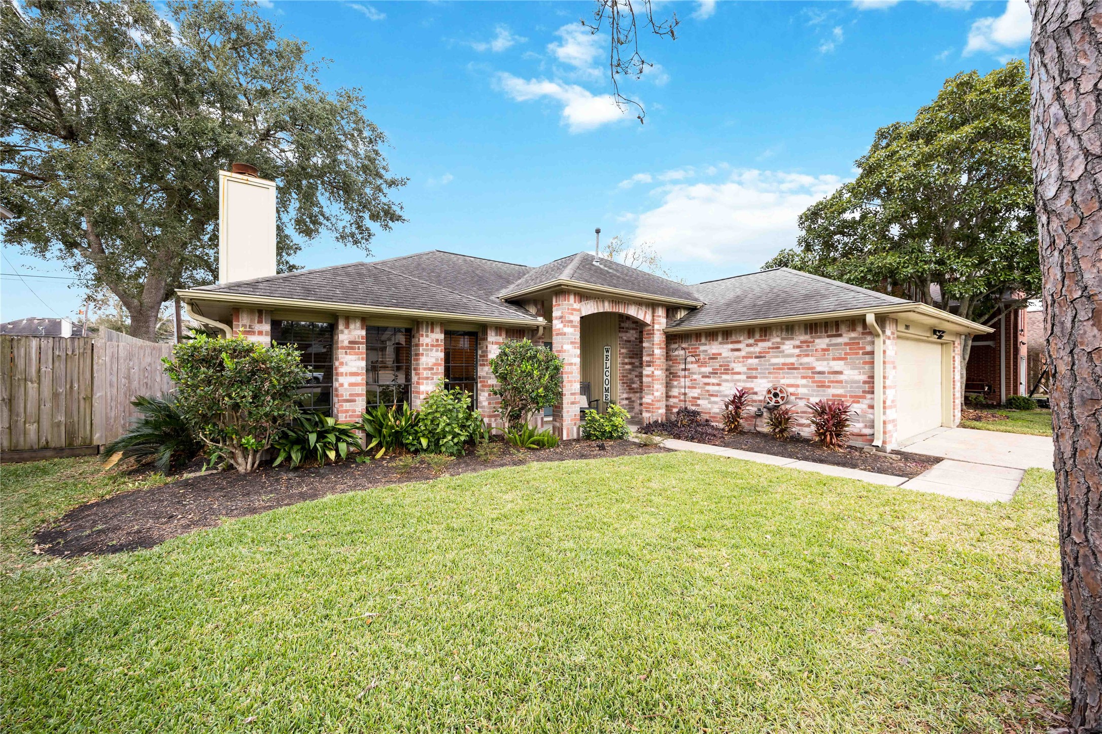 2003 Edinburg Avenue League City TX 77573