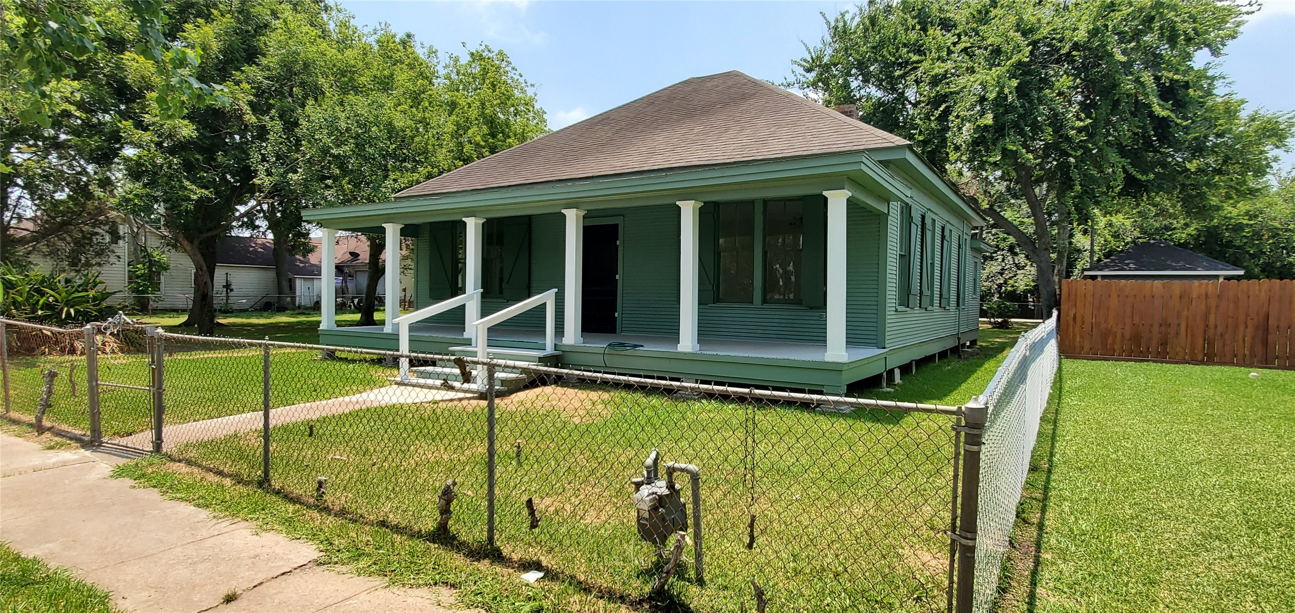 511 N Avenue A Freeport TX 77541