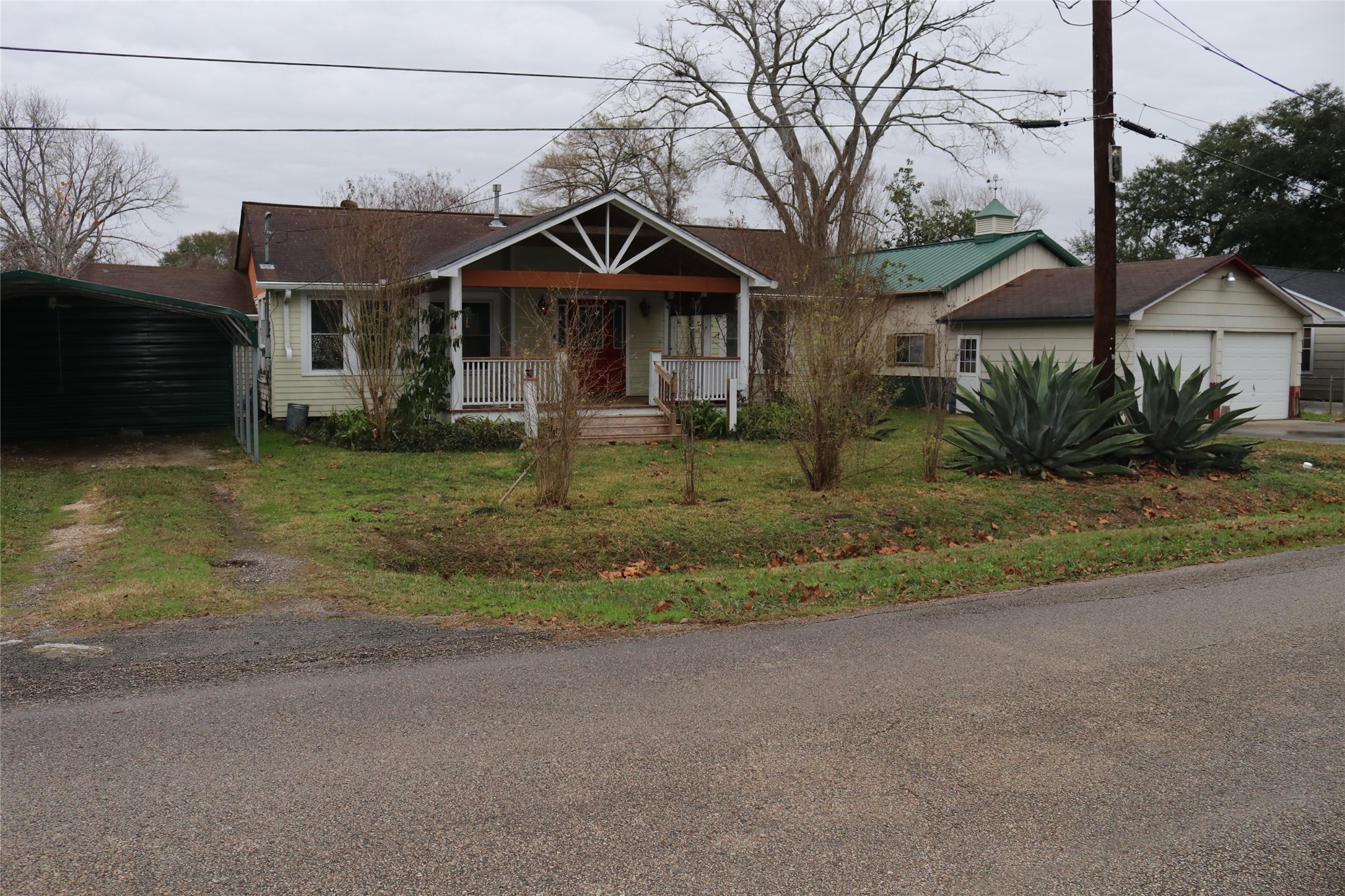 811 W Wahl Street Crosby TX 77532