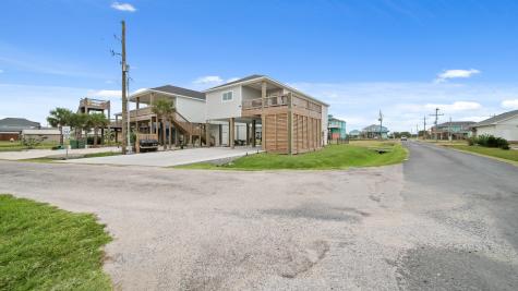 991 Seadrift Drive Port Bolivar TX 77650