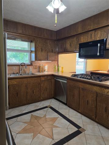 2505 Mary Avenue Pearland TX 77581