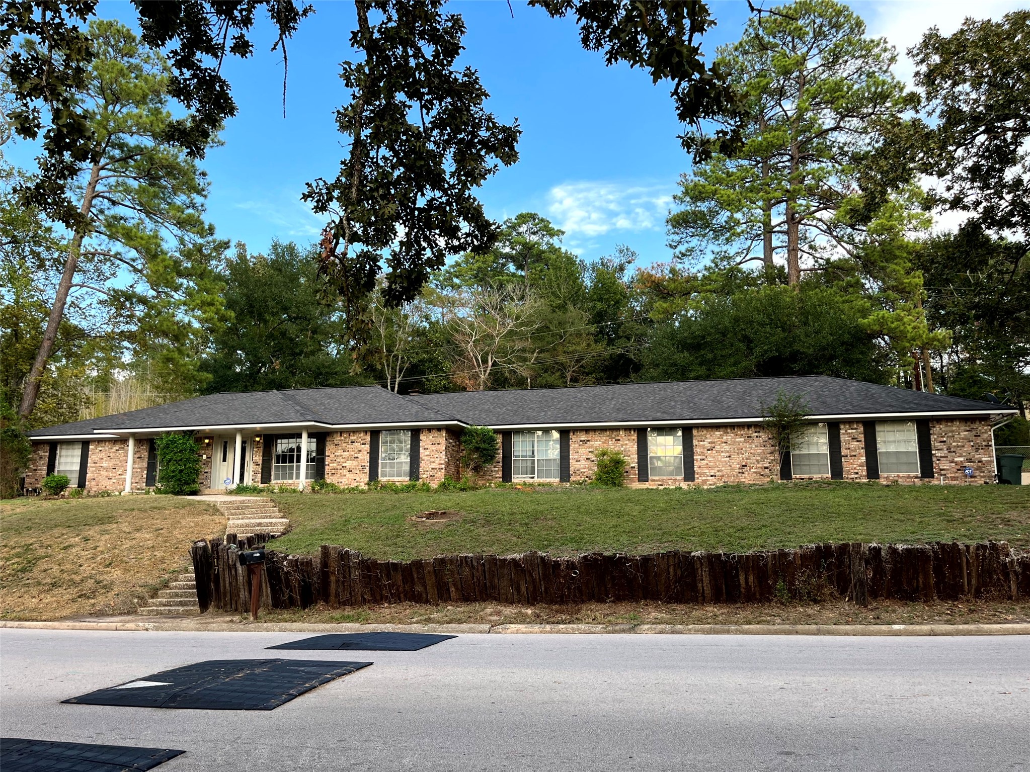 2417 Avenue S Huntsville TX 77340