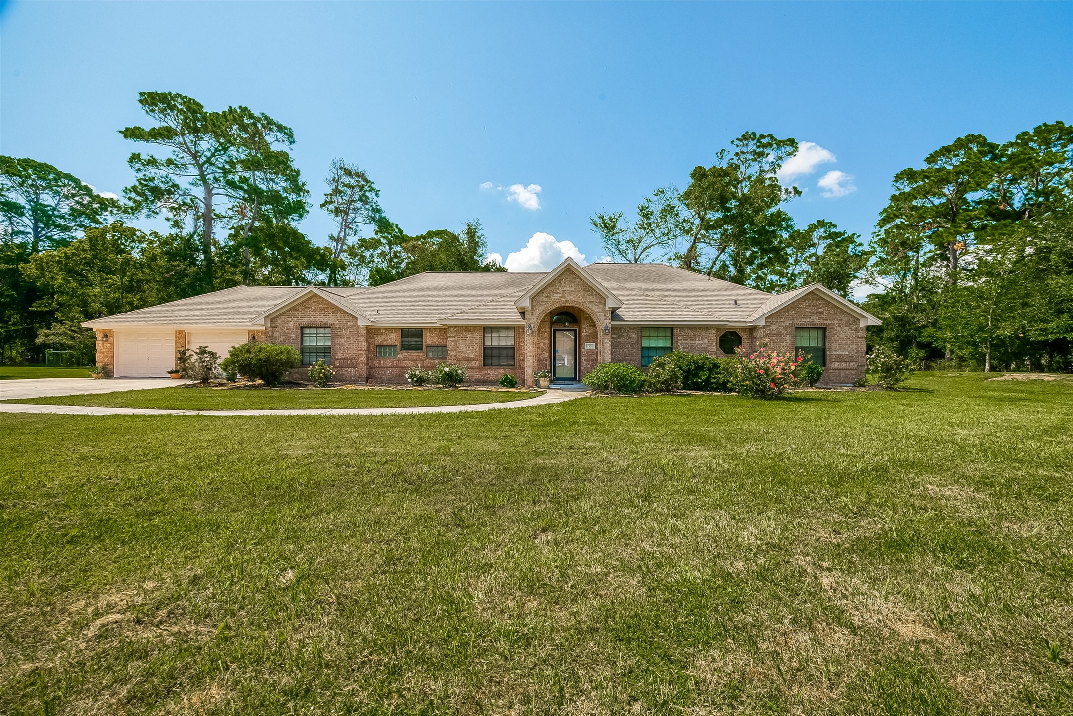 16 Autumn Oaks Drive Baytown TX 77521