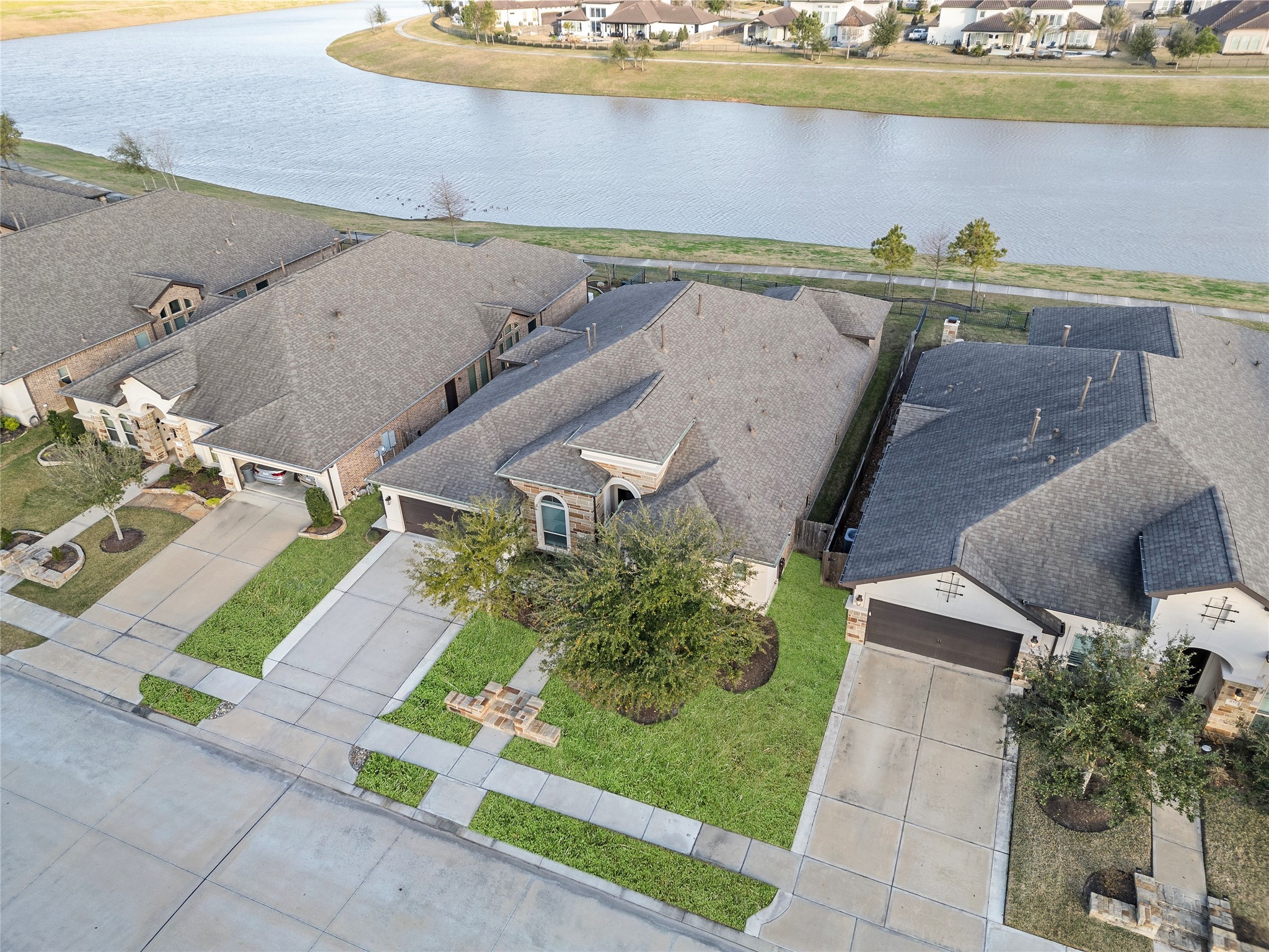 833 Galloway Mist Lane Friendswood TX 77546