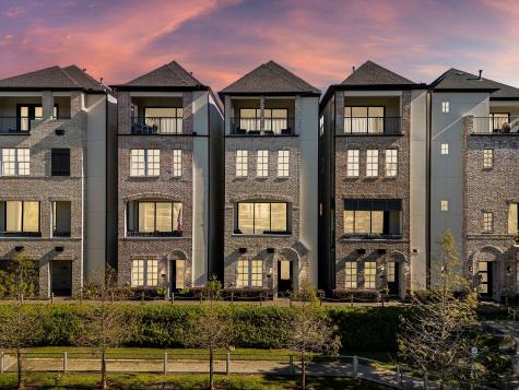 2721 Maxroy Street Houston TX 77007