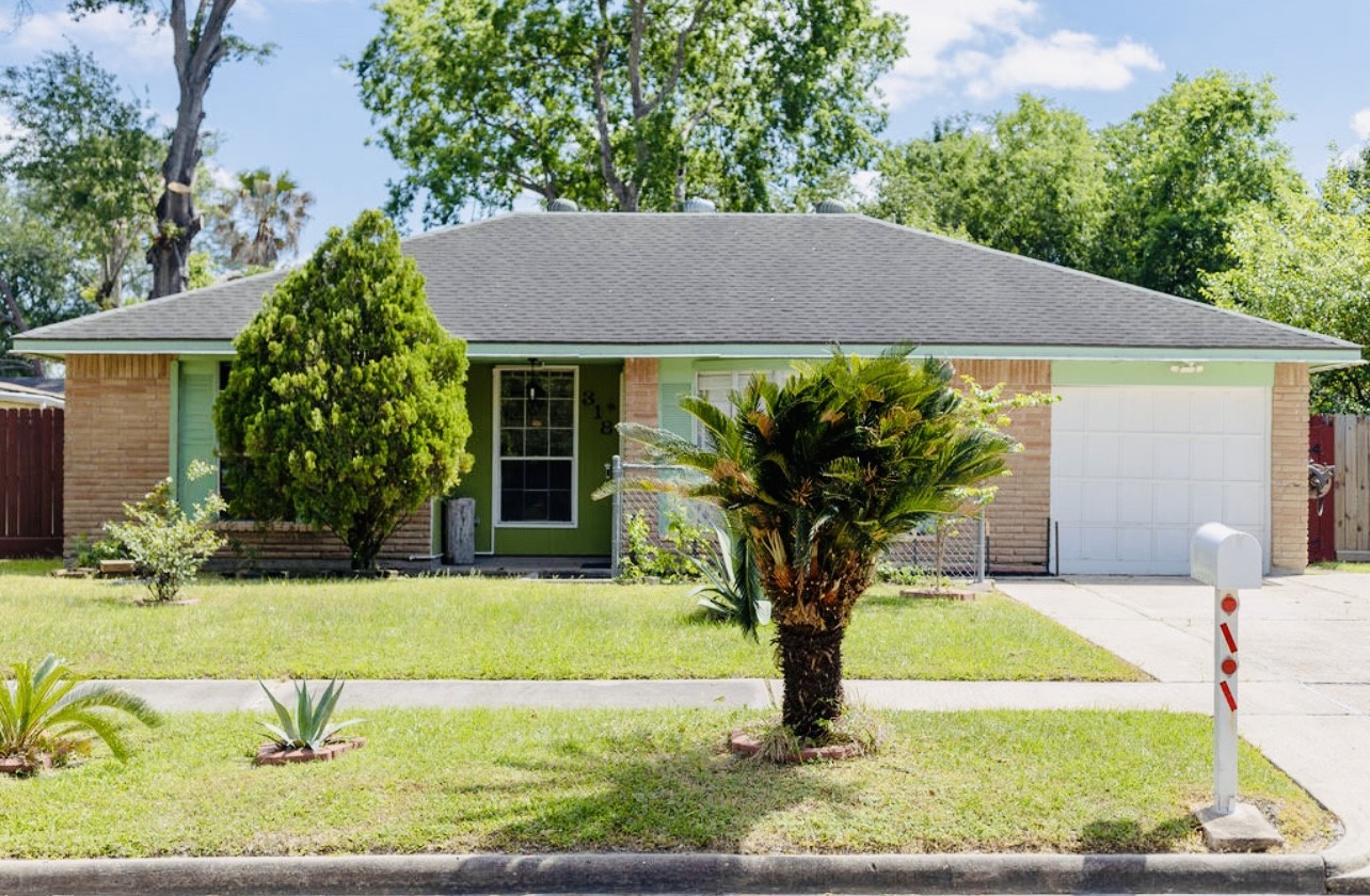 318 La Fonda Drive Houston TX 77060