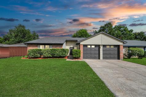 2315 Colonial Ridge Drive Friendswood TX 77546