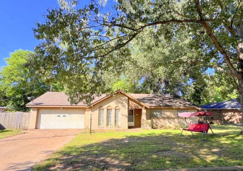 105 El Camino Drive Crockett TX 75835