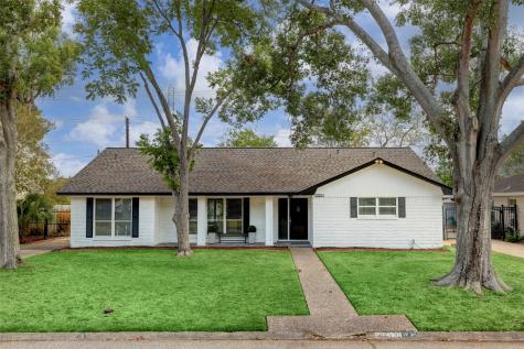 10215 Greenwillow Street Houston TX 77035