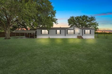13307 Fm 1663 Road Winnie TX 77665