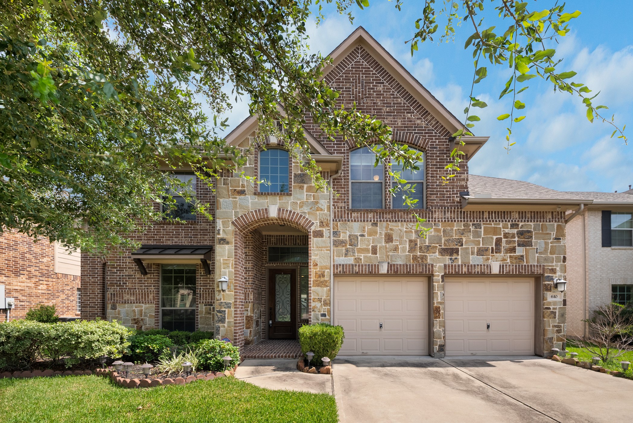610 Whitney Oaks Lane Stafford TX 77477